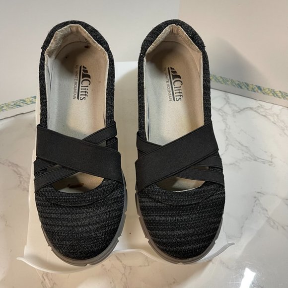 Cliffs by White Mountain, Felice - Black/Gray Slip-ons Flats, size 6M - Picture 1 of 7